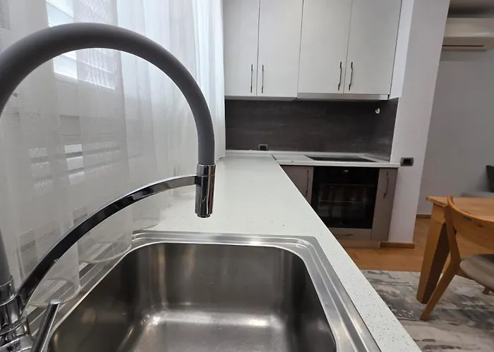 Διαμέρισμα E&e